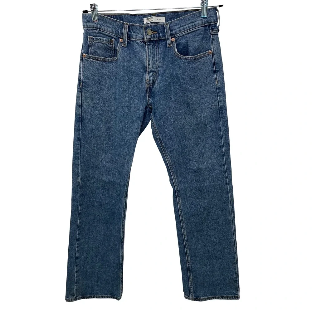 Signature Gold by Levi Strauss Mens Relaxed Fit Medium Wash Jeans W30 L30 Casual